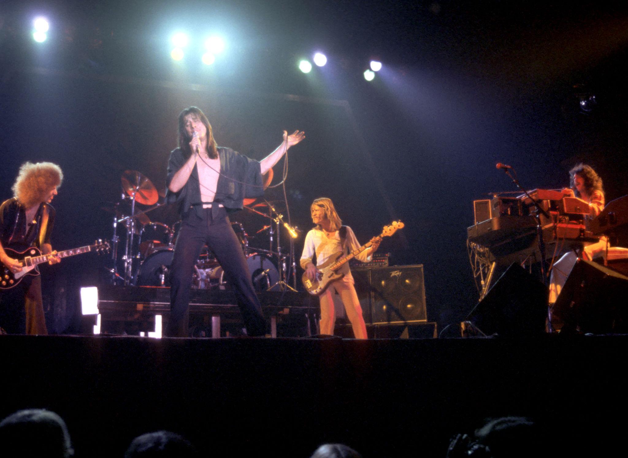 Journey performing live during the Evolution tour.